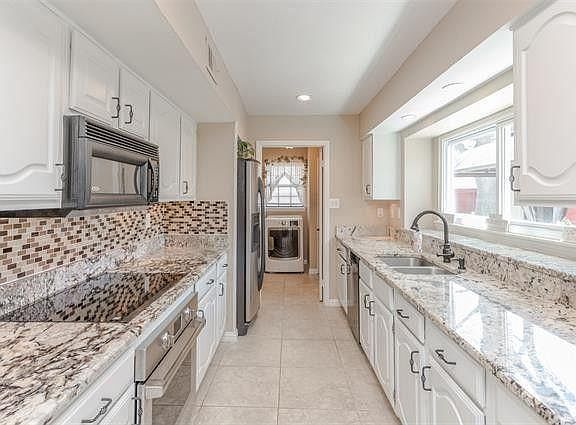 3rd image of 4020 Churchill Dr
