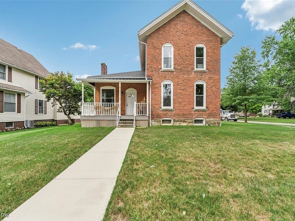 1st image of 301 Prospect St