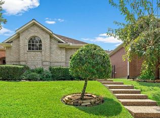 6907 Tournament Dr, Houston, TX 77069