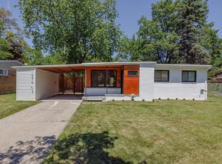 15210 Marlow Ave, Oak Park, MI