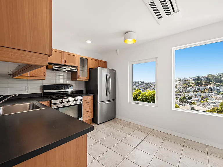 41 Saturn St — Photo 30