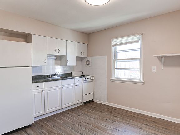 4th image of 150 5th St APT 2C