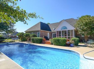 1431 Four Wood Dr, Fayetteville, NC 28312
