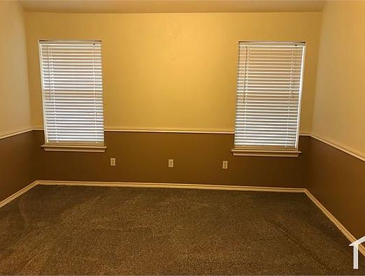 3rd image of 5632 Sugar Maple Dr