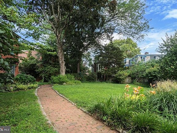 5th image of 3725 Lancaster Ave #1