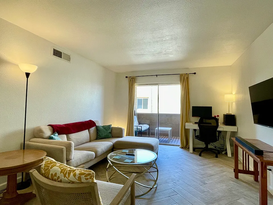 5877 N Granite Reef Rd #2229