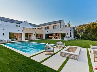 1120 Angelo Dr, Beverly Hills, CA 90210