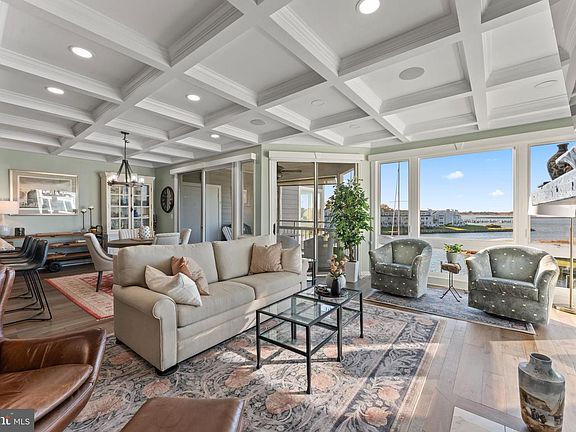 5th image of 436 Oyster Cove Dr