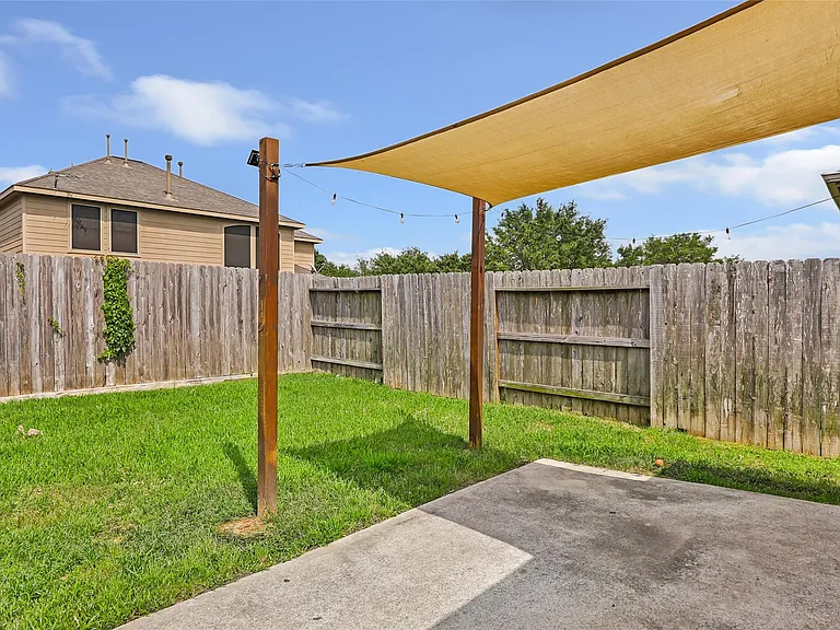 20805 Langworth Pl — Photo 6