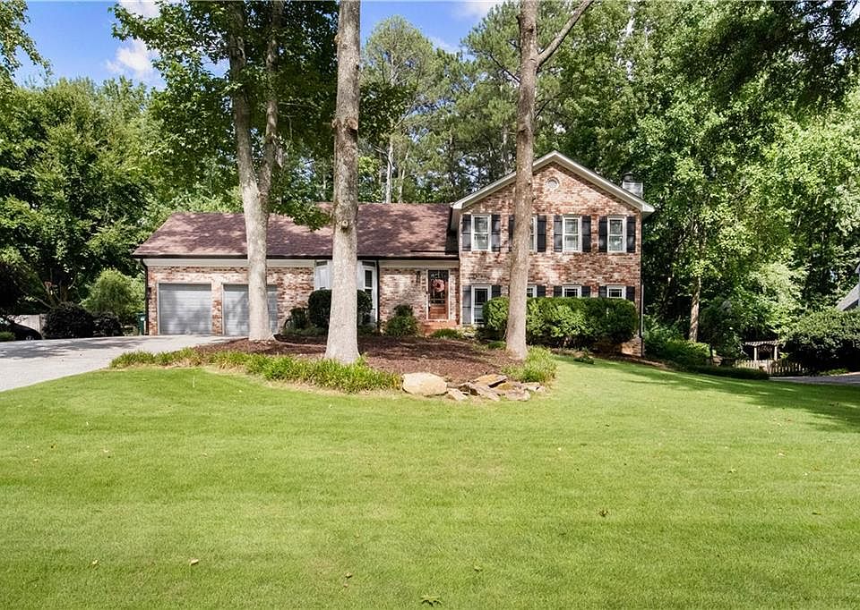 1st image of 2410 Prince Howard Way