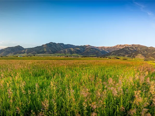 1 Vistalora Ln, Bozeman, MT 59715