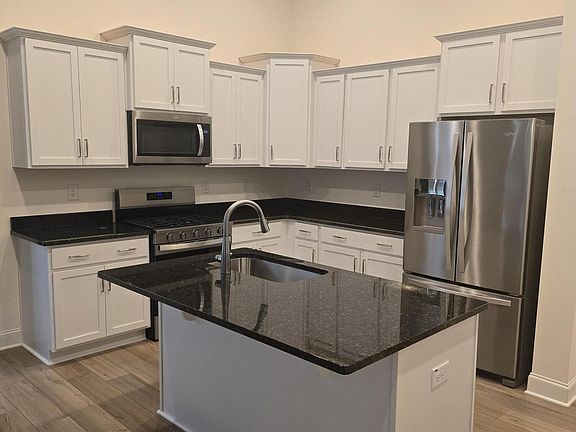 3rd image of 35 Whitley Ridge Dr