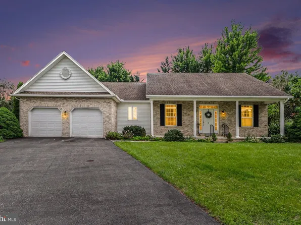5 Baird Ct, Carlisle, PA 17013