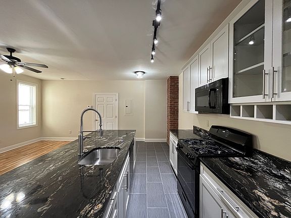 3rd image of 4924 Centre Ave APT 4