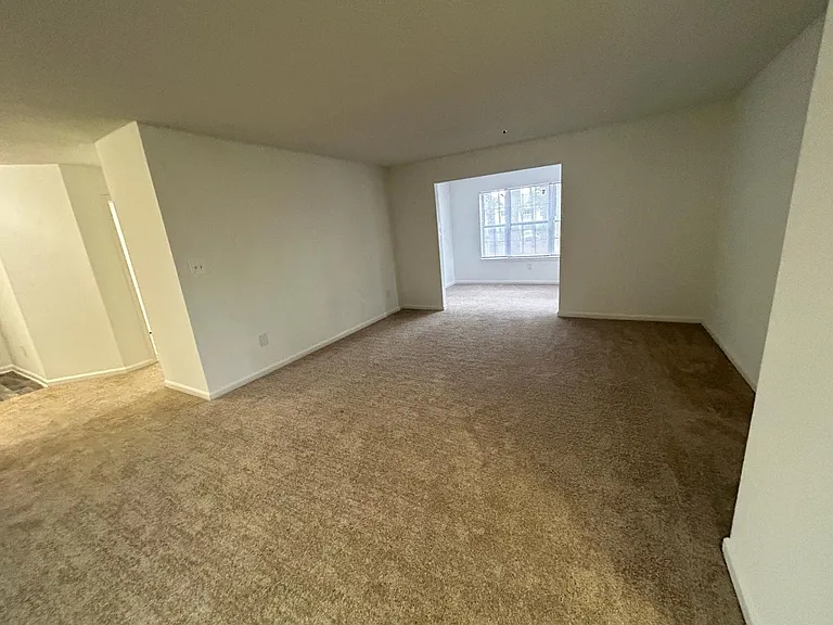 Wesley St. Claire Apartments at Lawrenceville — Photo 189