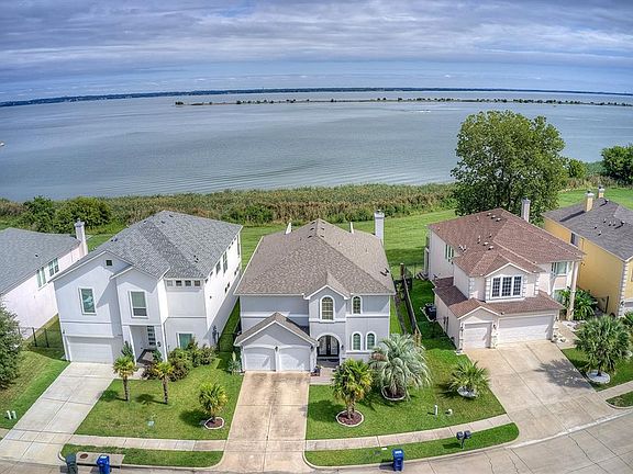 2nd image of 5242 Lake Terrace Ct
