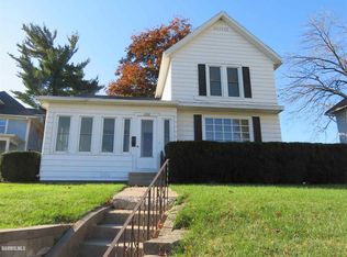 1306 S Galena Ave, Freeport, IL 61032
