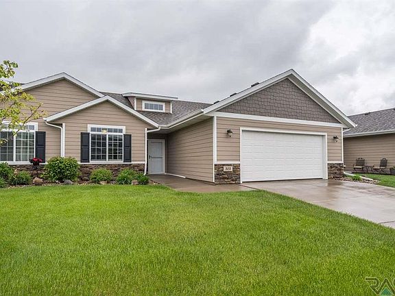 2nd image of 303 E 82nd Pl