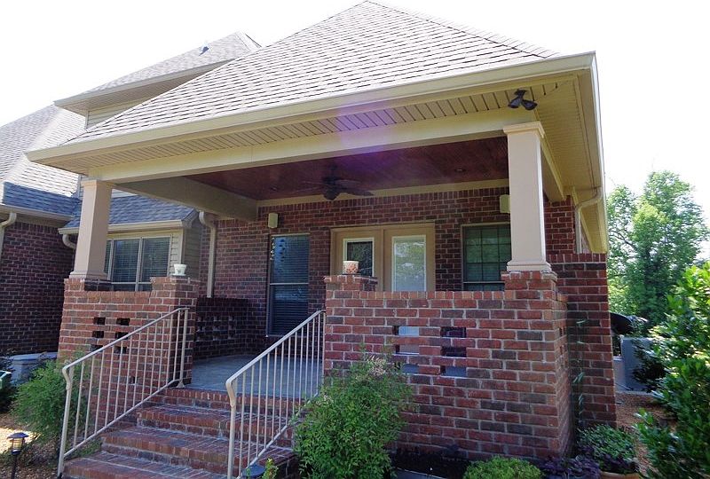 2nd image of 3715 Niblick Ln