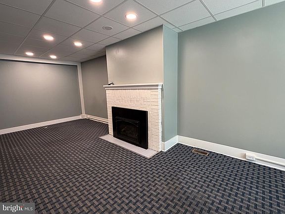 2nd image of 110 Valley St