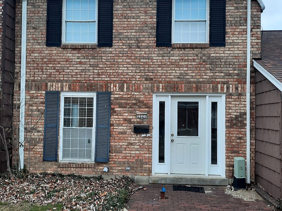 1st image of 2221 Barclay Ct