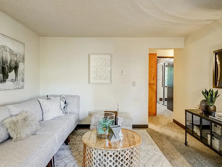 Cedar Crest Apartments — Photo 13