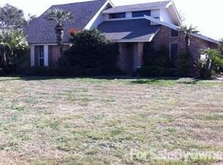 909 W Deer Trl, Kingsville, TX 78363