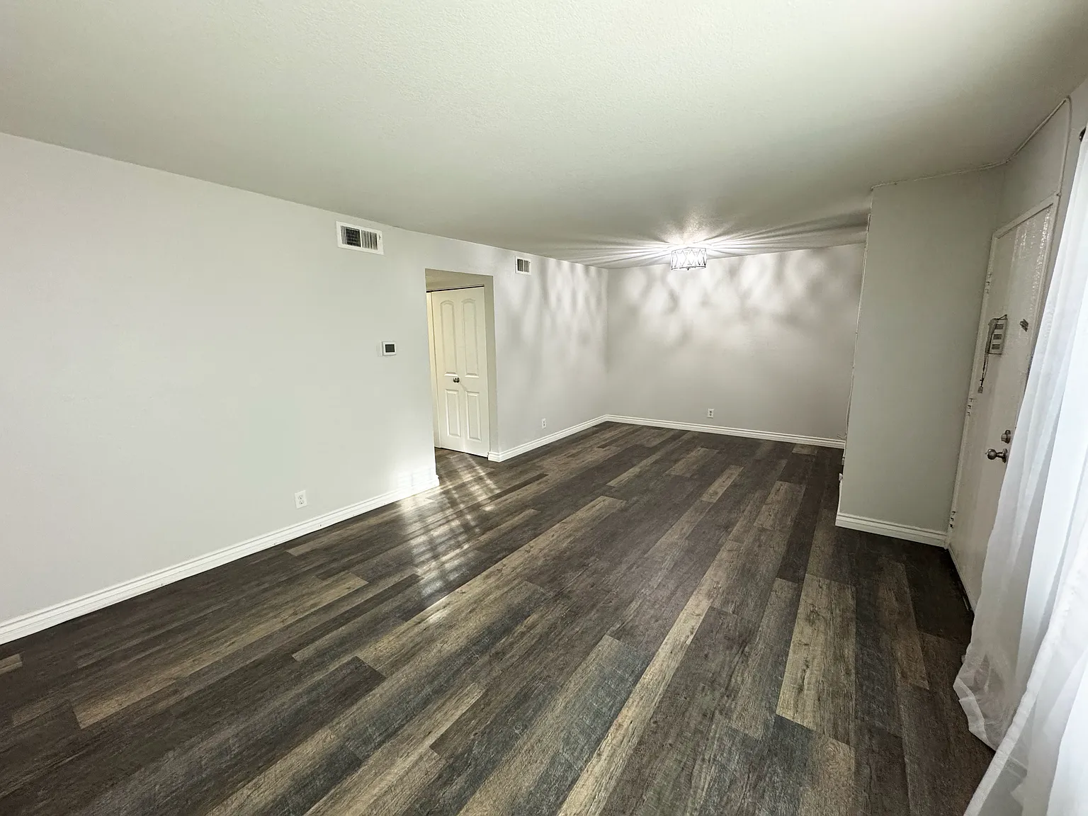 1006 S Citron St — Photo 3