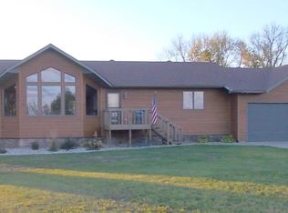 16945 447th Ave, Watertown, SD 57201