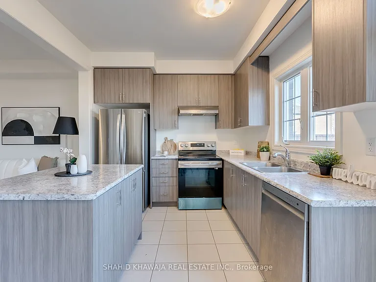 62 Holcomb Ter — Photo 10