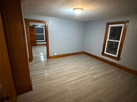 4th image of 516 Hamline Ave #518