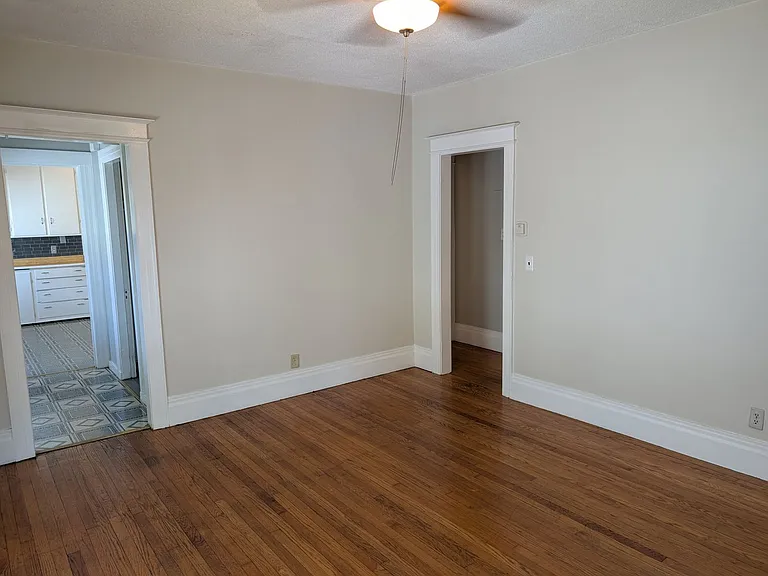 1107-1109 Monroe Ave — Photo 10