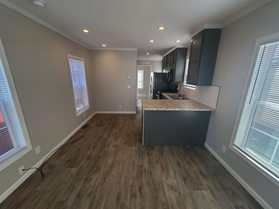 1st image of 26 Canal Dr #300-026