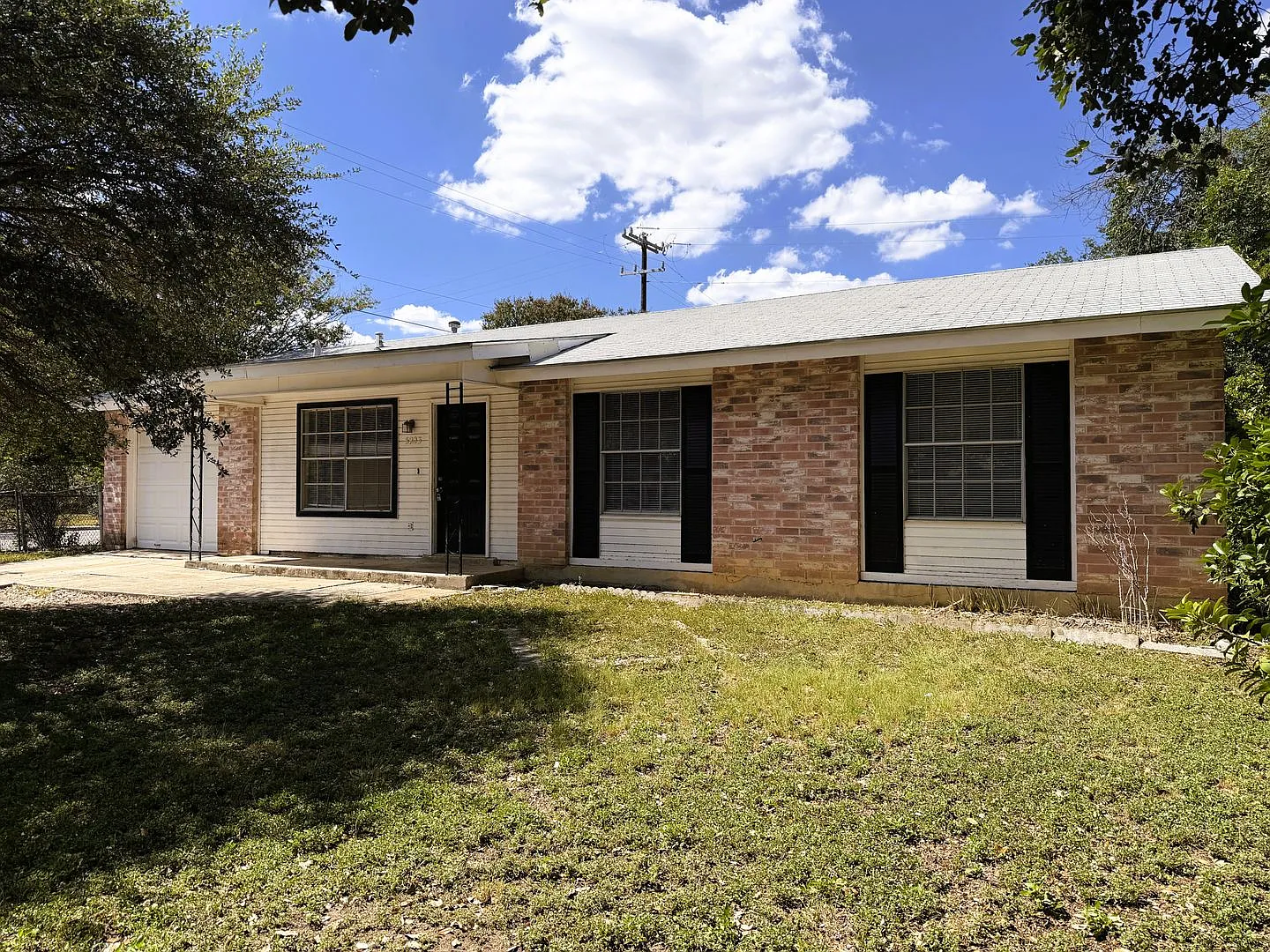 Single Story 3-Bedroom Home — Photo 2