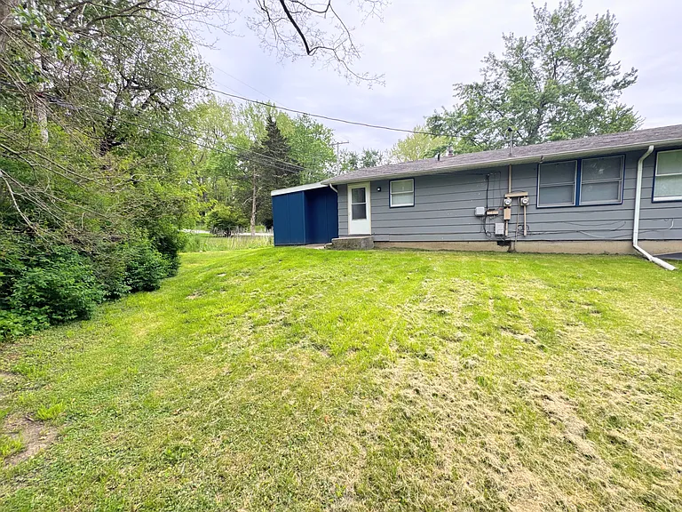 2054 Saint Joseph Ln — Photo 3