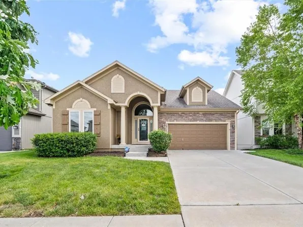 18783 W 165th St, Olathe, KS 66062