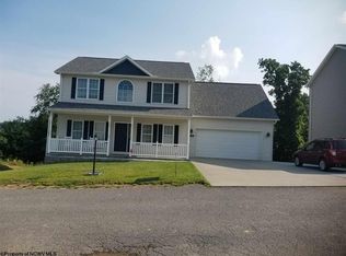 128 Landing Dr, Morgantown, WV 26508