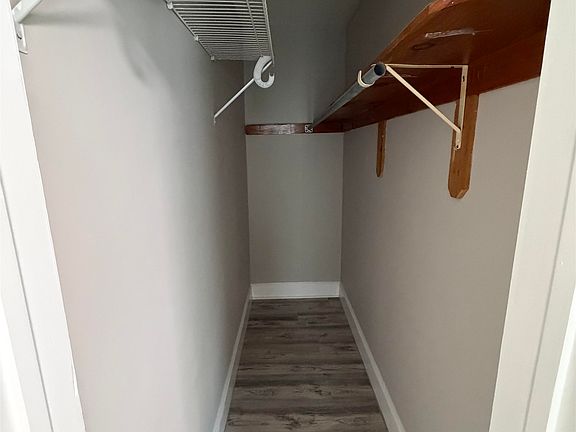 4th image of 186 Avenue F