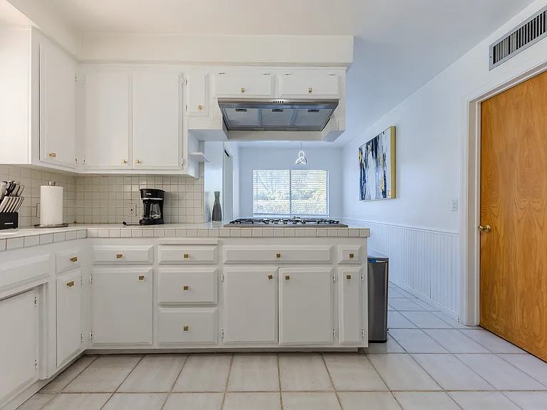 518 E La Sierra Dr — Photo 21