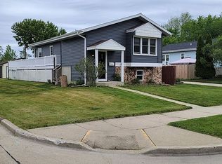 2602 E Holmes Ave, Cudahy, WI 53110