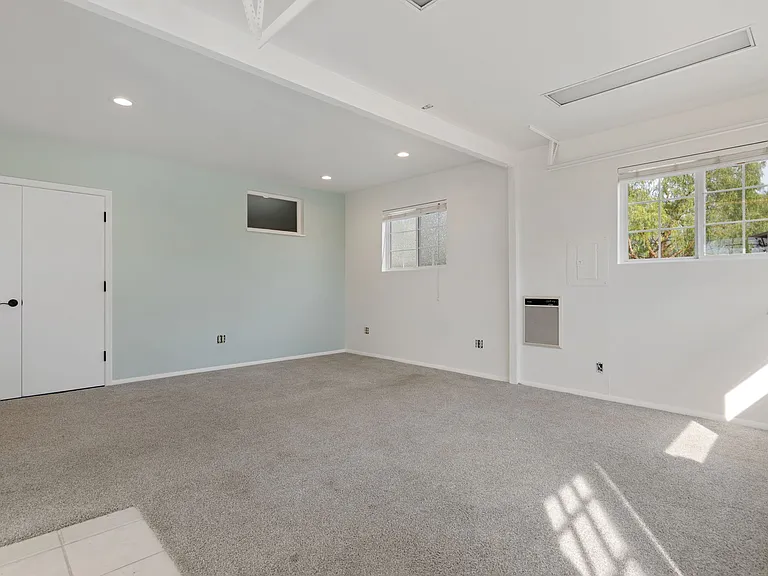 Detached Bonus Room