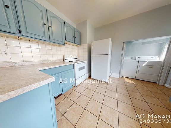 3rd image of 25 E Beverly Ave APT 1