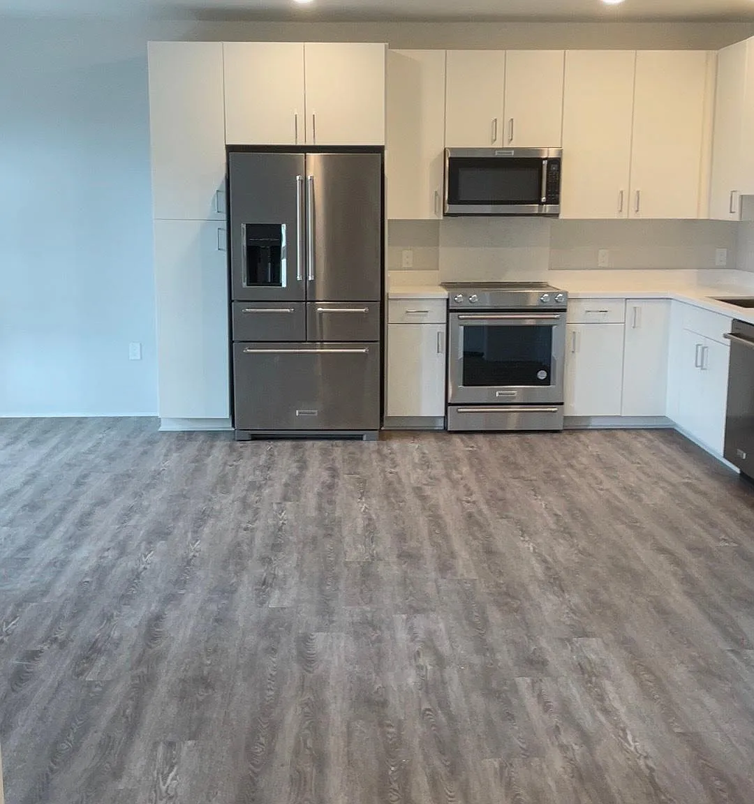 2 bed, 910 sqft, $3,350 — Photo 4