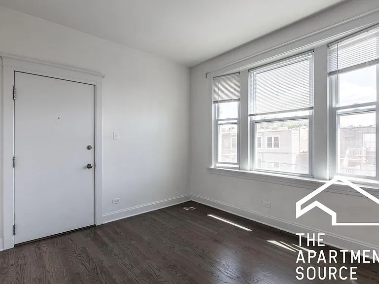 2816 N Troy St #3 — Photo 7