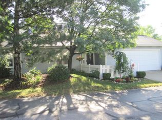 899 Sturbridge Dr, Akron, OH