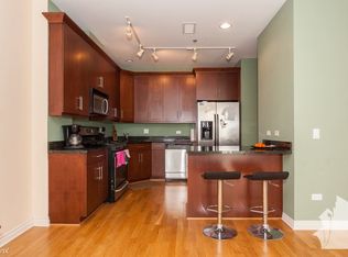 5556 N Sheridan Rd, Chicago, IL 60640