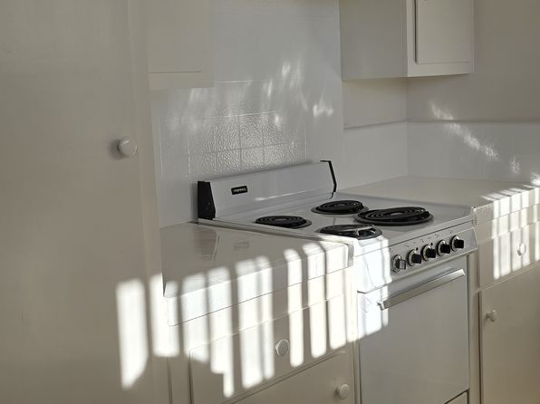 3610 Emerald St APT 21