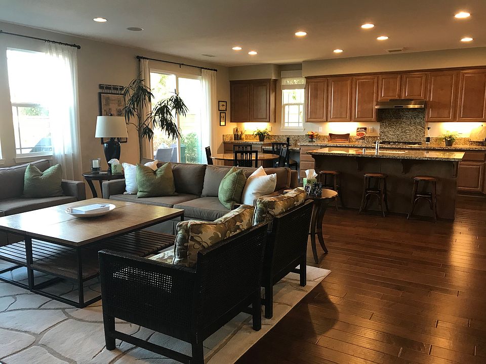 Family Room, Nook, & Kitchen