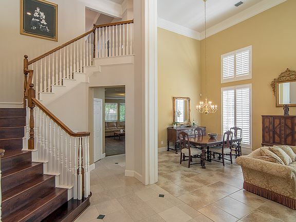 5th image of 5024 Hudson Dr