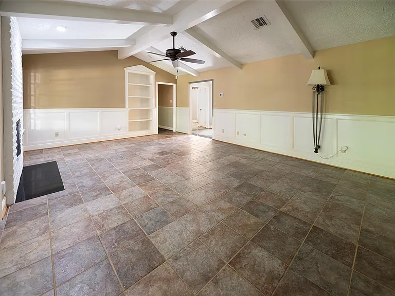 7546 Maple Tree Dr — Photo 10